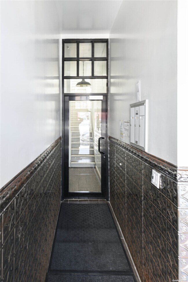 Foto del edificio - 253-10 Northern Blvd