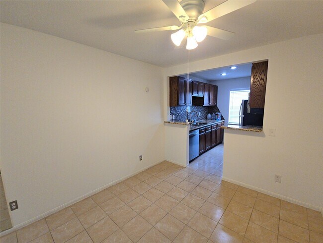 Building Photo - 14333 Memorial Dr