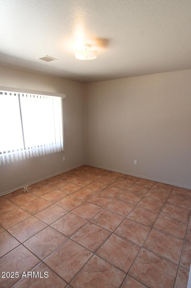 Building Photo - 9975 W Lynx Dr