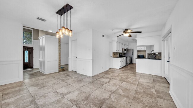 Foto del edificio - 219 April Waters Dr W