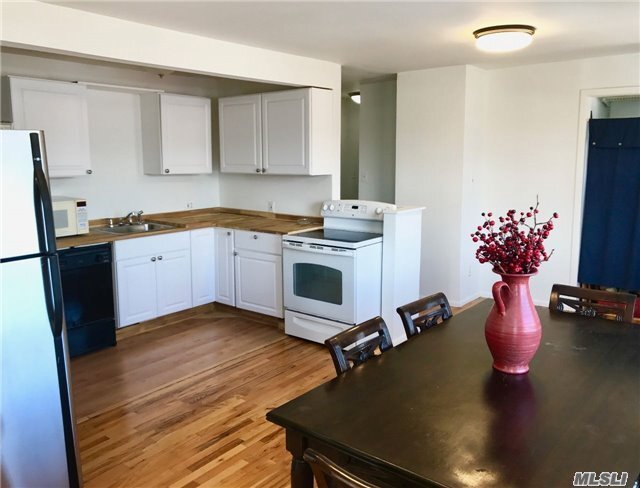 Primary Photo - 23 Bellmore Ave
