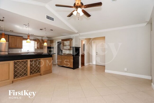 Foto del edificio - 4582 Brook Dr