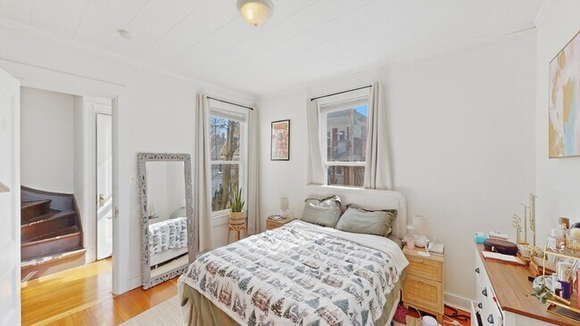 Foto del edificio - 64 Winslow Ave