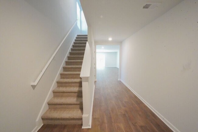 Building Photo - 481 Coconut Dr