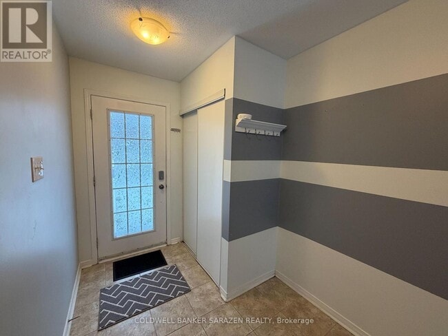 Building Photo - 203 Kennevale Dr