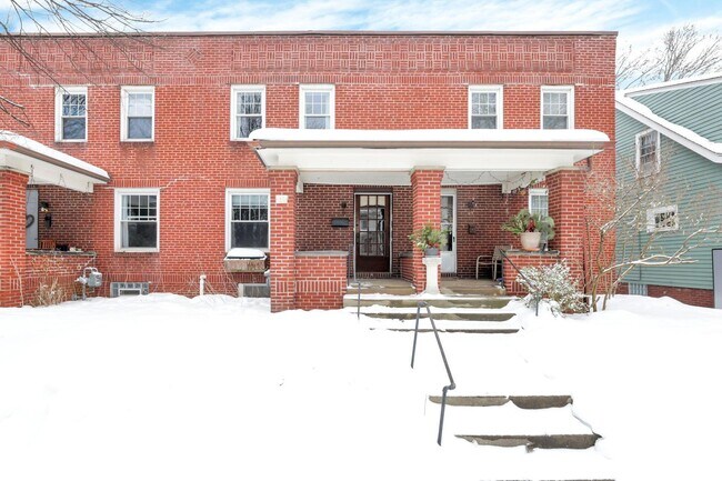 Foto del edificio - 47 W Weber Rd