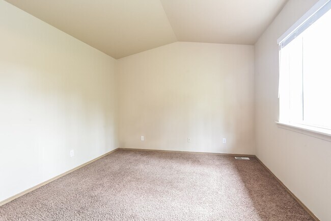 Building Photo - 18005 110th Street Ct E