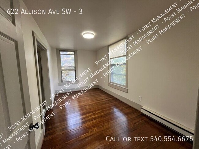 Foto del edificio - 622 Allison Ave SW