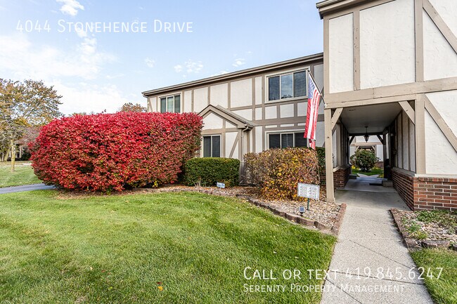 Foto del edificio - 4044 Stonehenge Dr