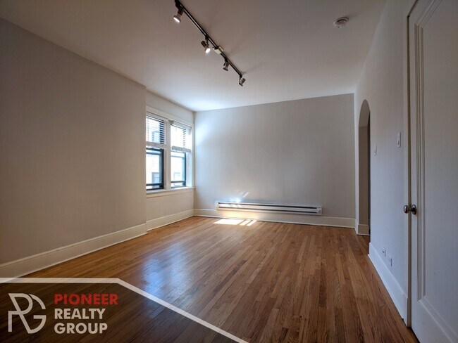 Foto del edificio - 2315 N Rockwell St