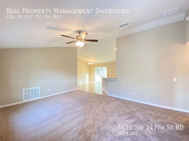 Foto del edificio - 6410 SW 147th St Rd