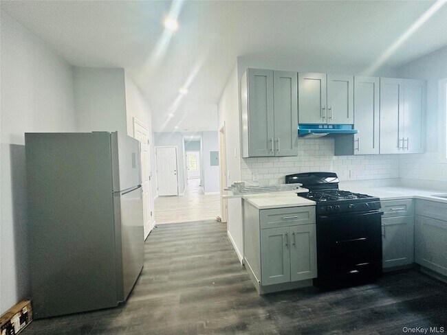 Foto del edificio - 8 Morgan Ave