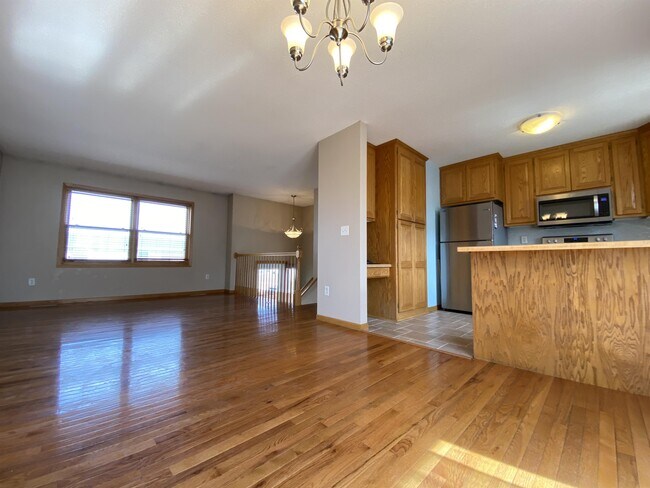 Foto del edificio - 4828-4810 10 St NW