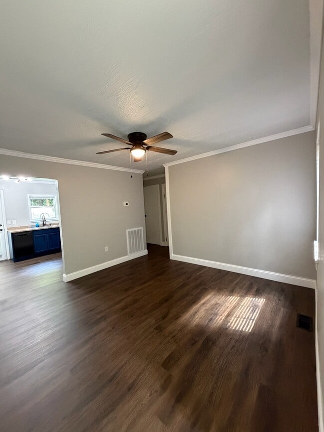Building Photo - 5618 Madonna Cir