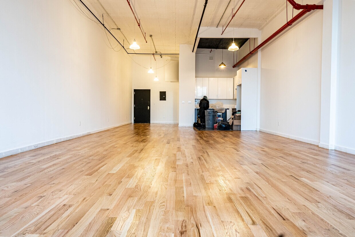 Building Photo - 265 McKibben St