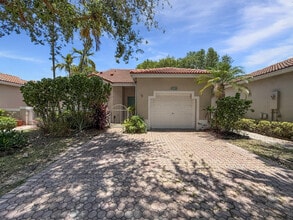 Building Photo - 2400 E Aragon Blvd