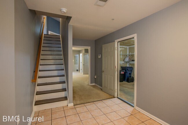 Foto del edificio - 4 br, 3.5 bath House - 6731 Village Park Dr