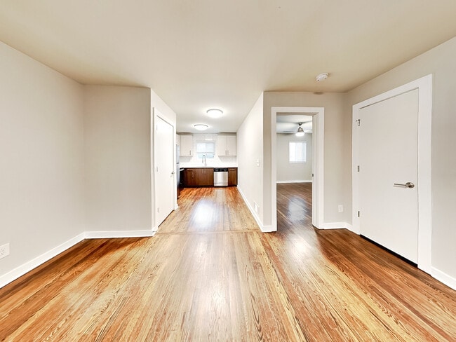Building Photo - 880 N Highland Ave NE