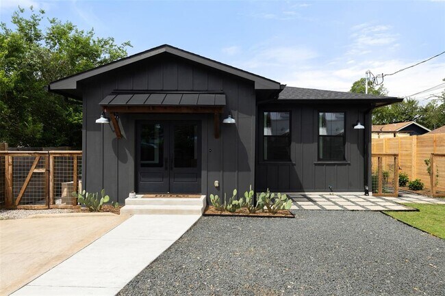 Building Photo - 4703 Delores Ave