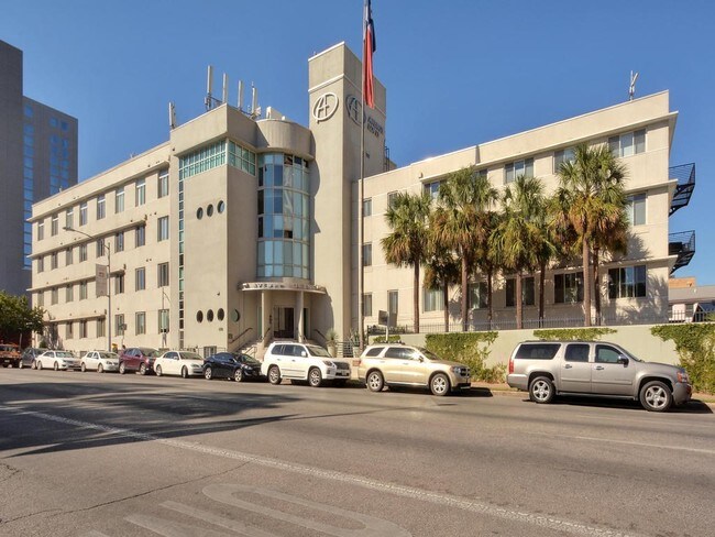 Foto del edificio - 410 E 5th St