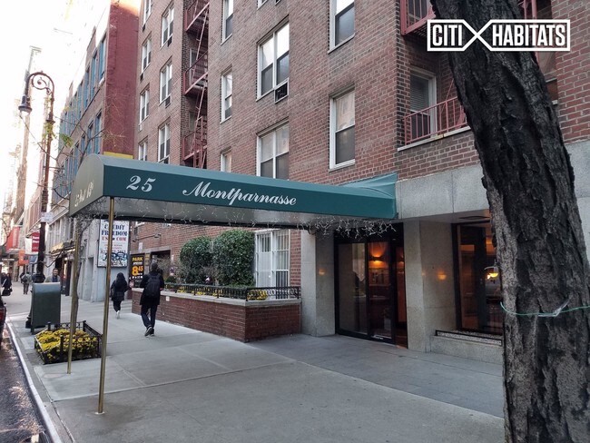Foto del edificio - 25 W 13th St