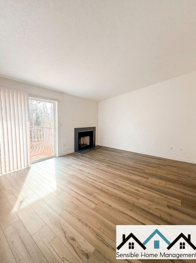 Foto del edificio - 1018 76 St Ct E