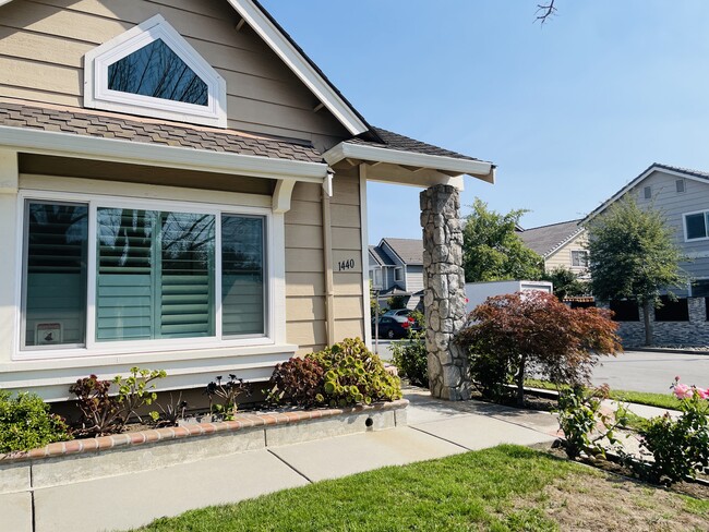 Building Photo - 1440 Carmine Way
