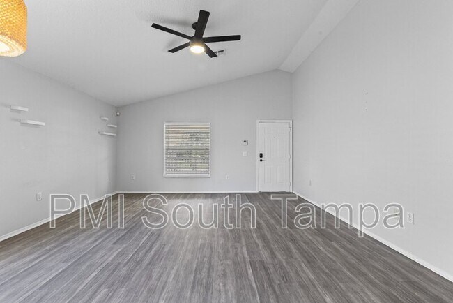 Foto del edificio - 7515 S Westshore Blvd