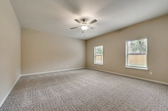 Foto del edificio - 302 Clear Springs St