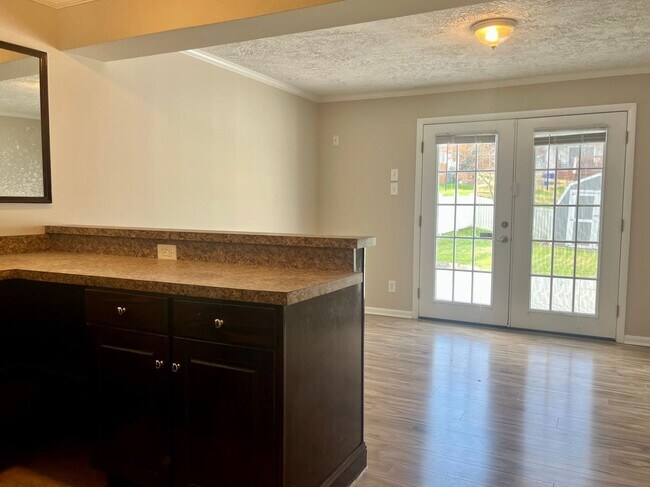 Foto del edificio - Charming 2 Bedroom/2 Bathroom in Laurel Valley!