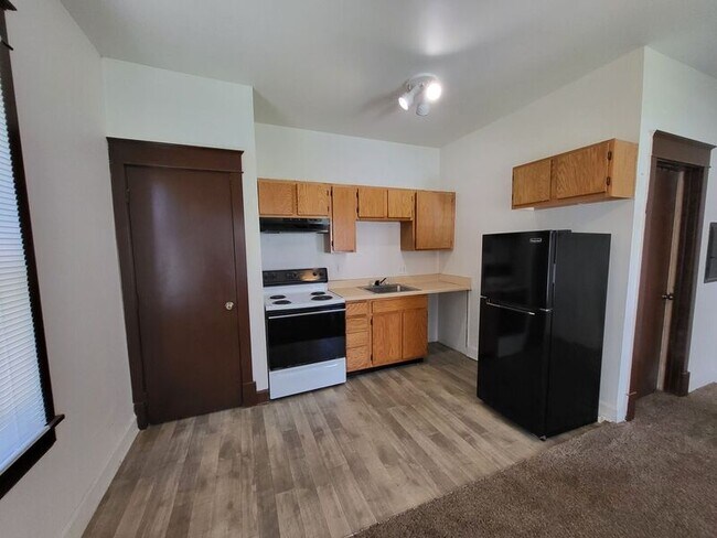 Foto del edificio - 517 W Maple Ave