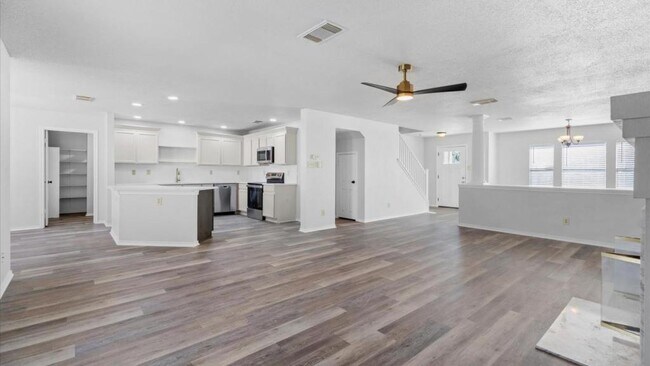 Building Photo - 1021 Bridgemont Pl