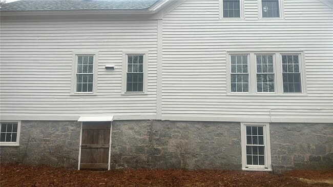 Building Photo - 55 Hopkins Hollow Rd