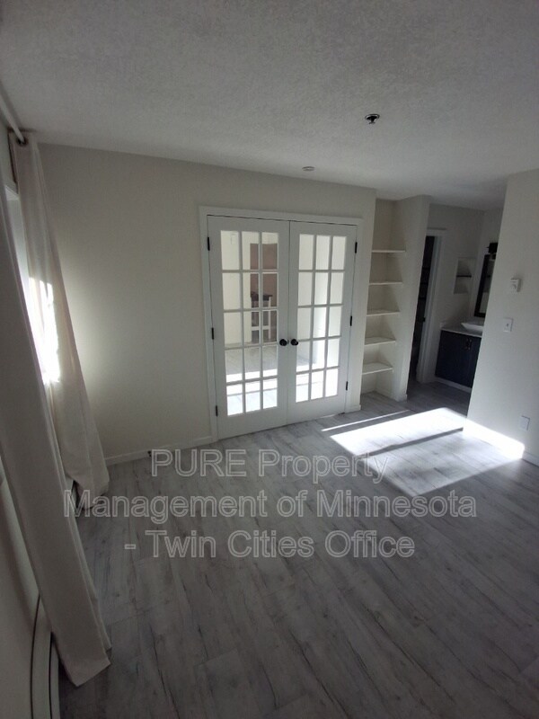 Foto del edificio - 2120 Ridge Dr