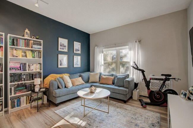 Foto del edificio - 215 7th St NE