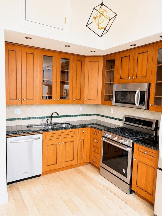 Building Photo - 300 Communipaw Ave