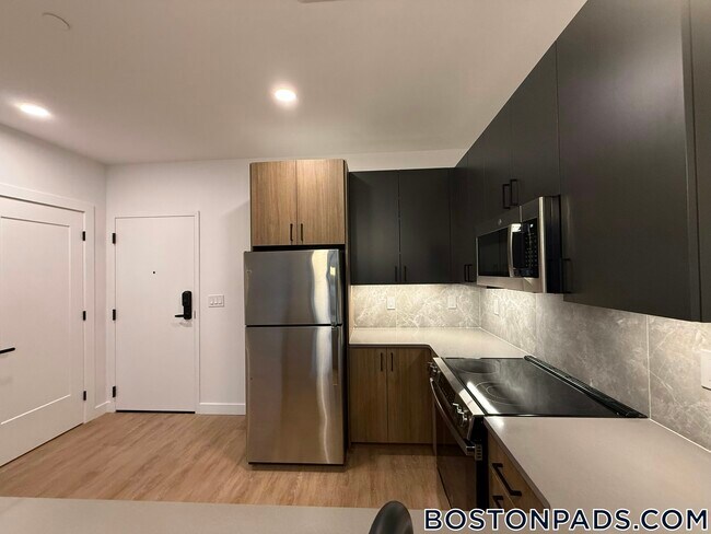 Building Photo - 199 Gardner St