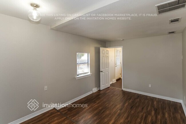 Foto del edificio - 4405 Wellesley Ave