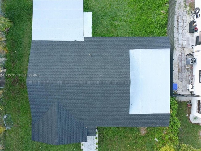 Photo - 216 NE 160th St House