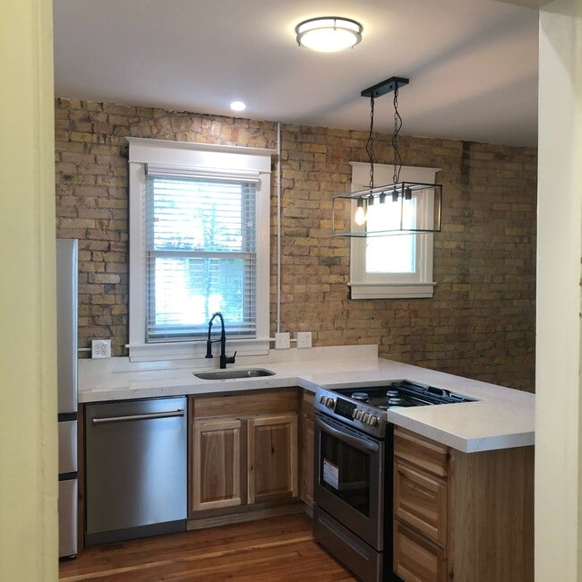 Photo - 809 E 800 S House