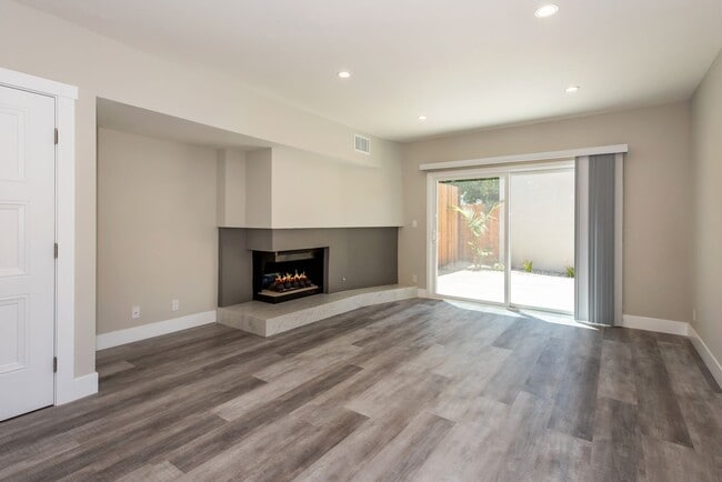 Building Photo - 3741 Mariana Way