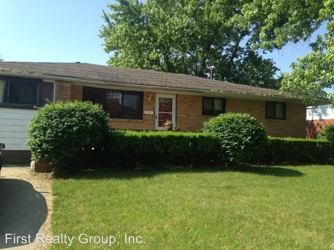 3 br, 1.5 bath House 5020 Lounsbury Drive House Rental in Dayton