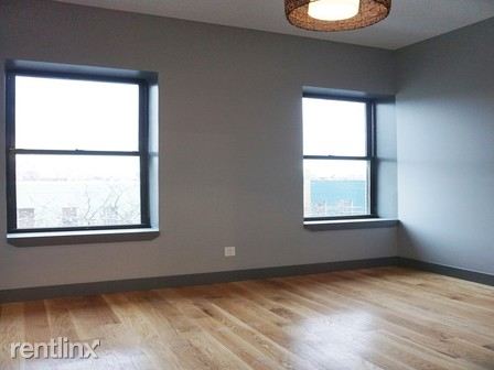 Building Photo - 609 Seneca Ave