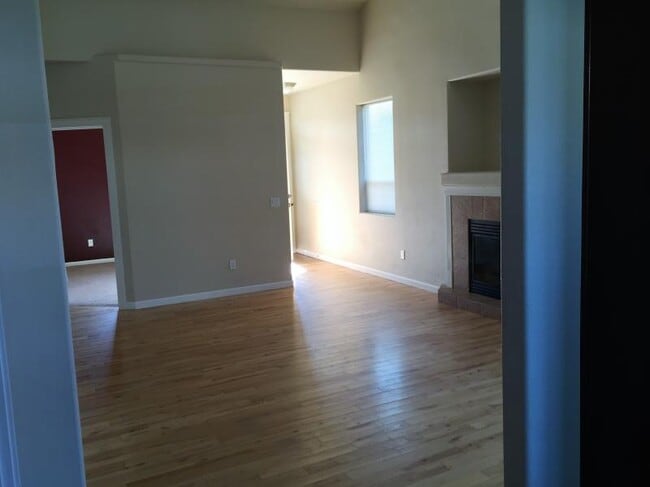 Building Photo - 882 Marshall Ave