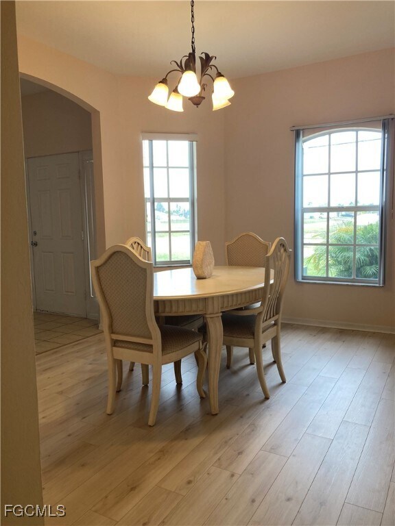 Foto del edificio - 2425 Embers Pkwy W