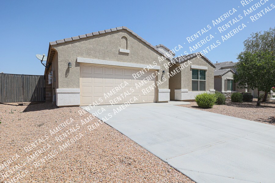 Primary Photo - Gorgeous 5 bed 3 bath Single Level Home!