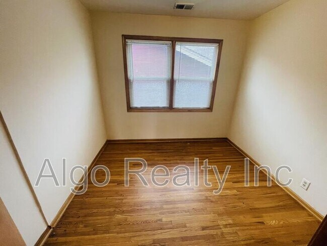 Foto del edificio - 2419 Plymouth Ave N