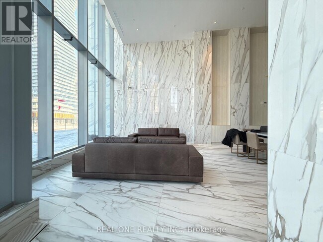 Photo du bâtiment - 448 Burnhamthorpe Rd W