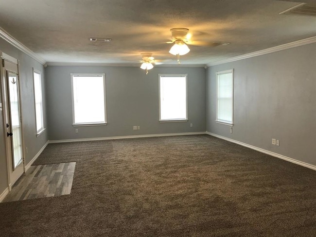 Building Photo - 9838 Tiltree St