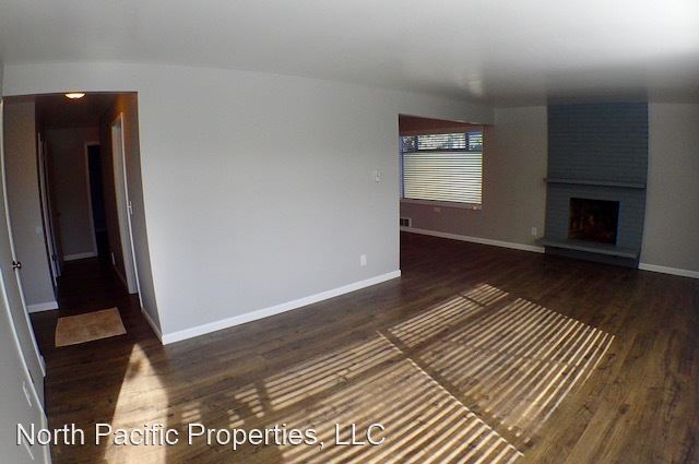 2 br, 1 bath House - 3019 21st Ave W photo'
